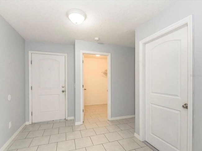 Building Photo - 5555 Maggiore Blvd