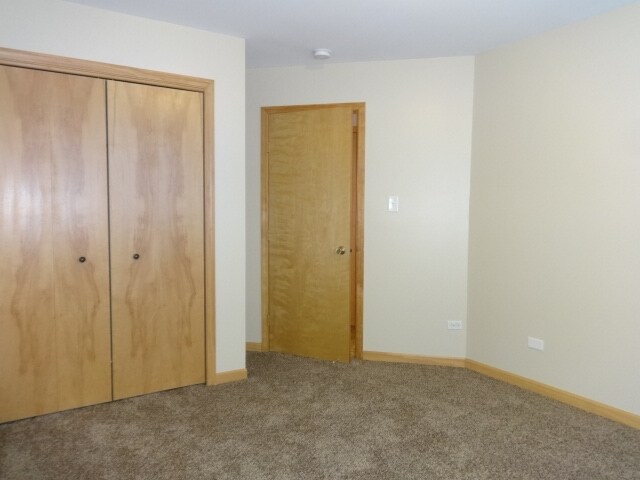 Building Photo - 5154 W Park Ln