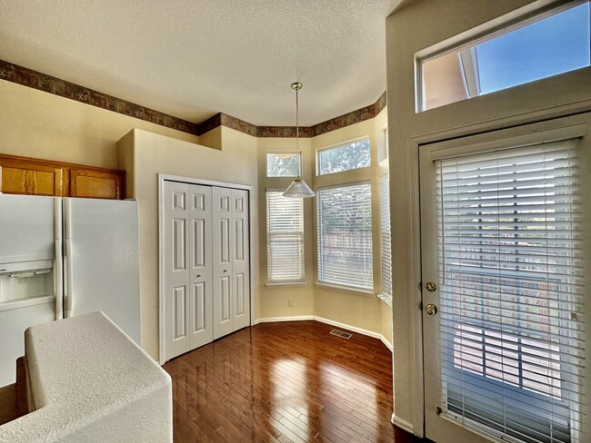 Building Photo - 6150 Perfect View