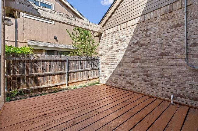 Building Photo - 2302 Windrift Way