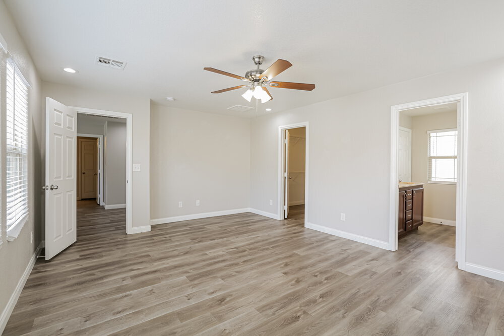 Building Photo - 10810 W Old Ironsides Ave