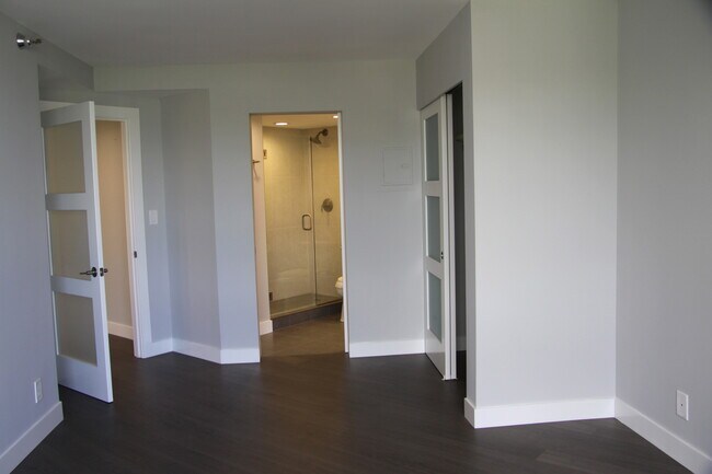 Building Photo - 2/2/2 Liliuokalani Gardens condo, Waikiki, Spacious, Great Views & Amenities