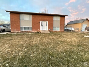 Building Photo - 324 W 2300 S