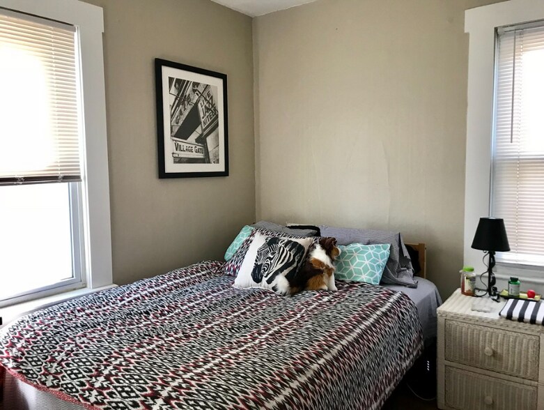 Building Photo - 350 Windsor St