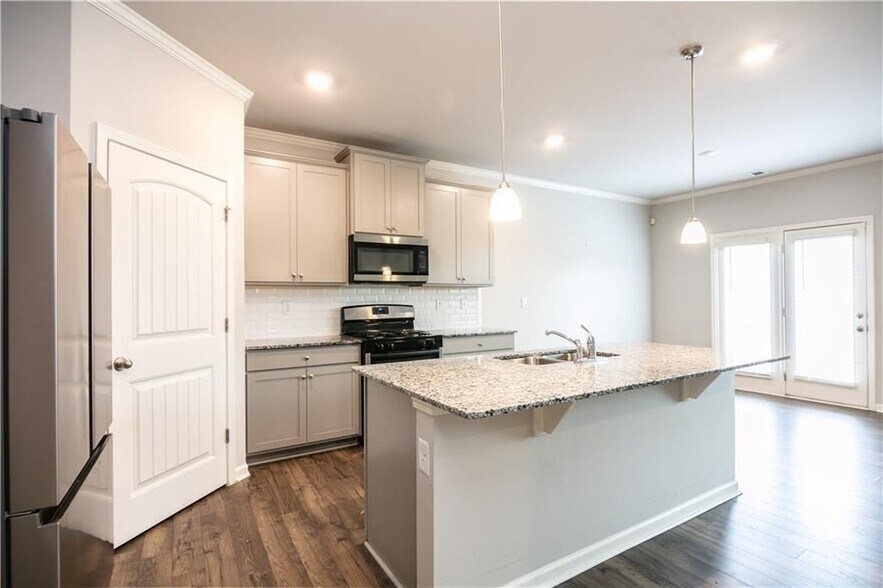 Building Photo - 4377 Montberry Ln