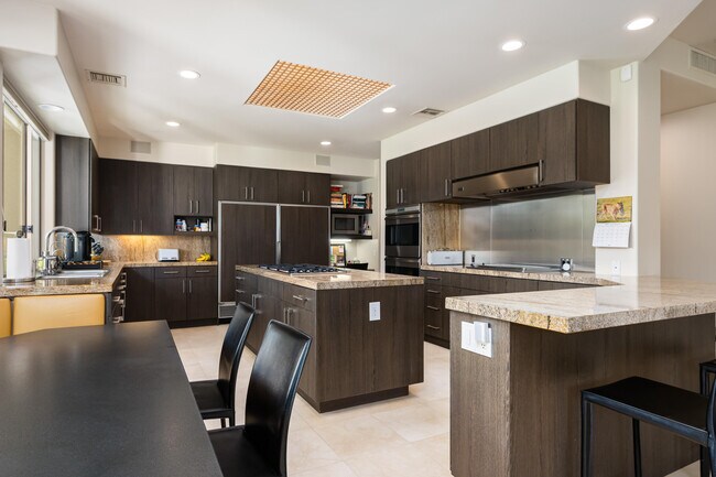 Building Photo - 40745 Morningstar Rd