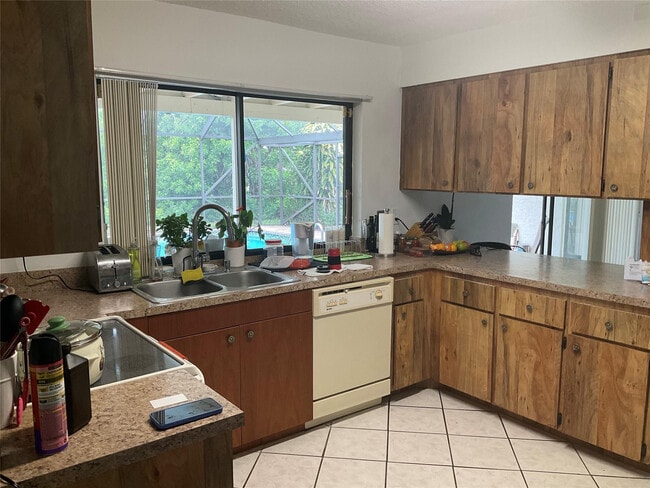 Building Photo - 6269 Woodbury Rd