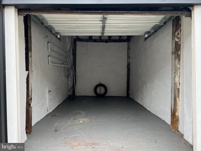 Building Photo - 1600 S LeCount St