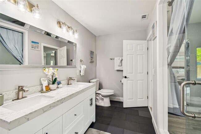 Building Photo - 2221 Calexico Way S