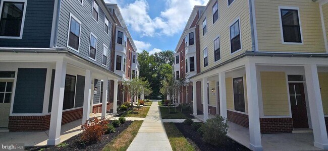 Building Photo - 418 Chapel Alley