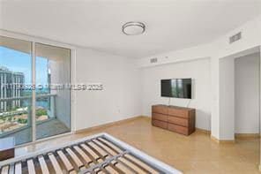 Building Photo - 19400 Turnberry Way