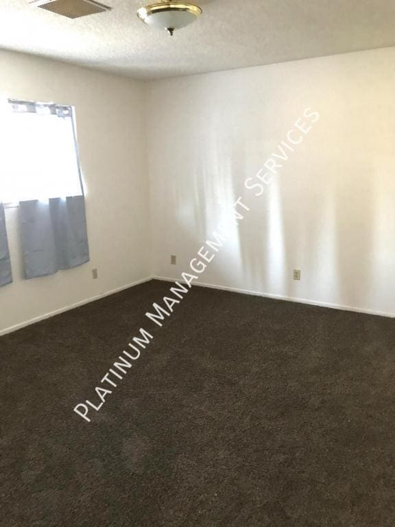 Building Photo - 440 Cheyenne Cir