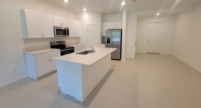 Building Photo - 3328 Lapis Lk Dr