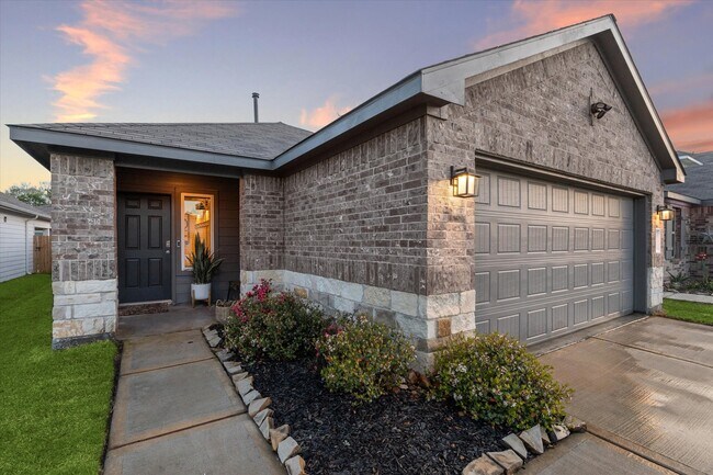 Building Photo - 9833 Gln Brk Ln