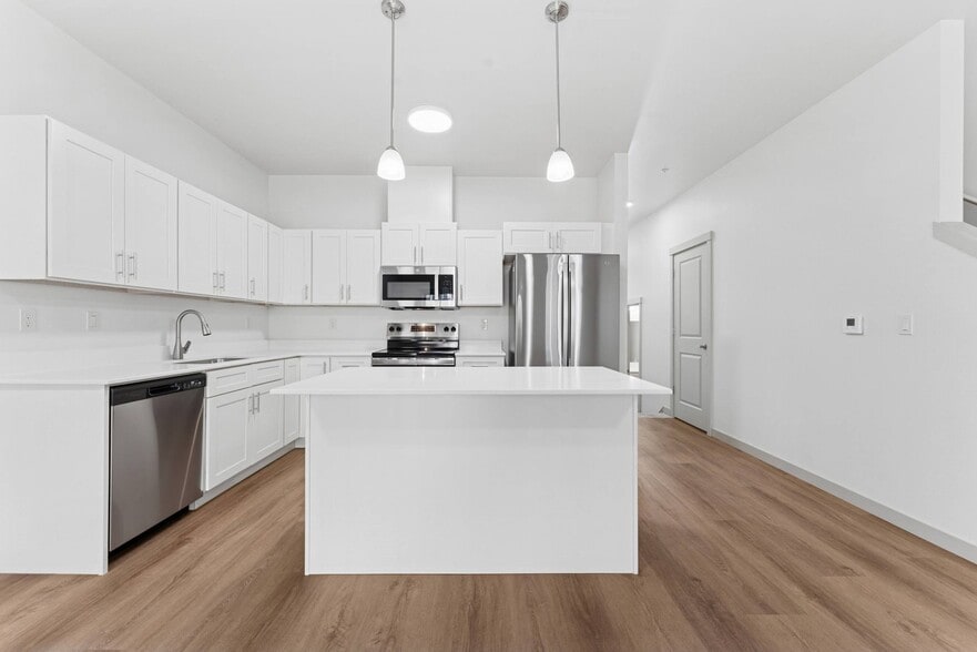 Primary Photo - Titan Hill Townhomes