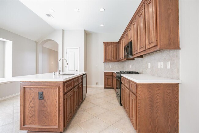 Building Photo - 27522 Gatlin Ln