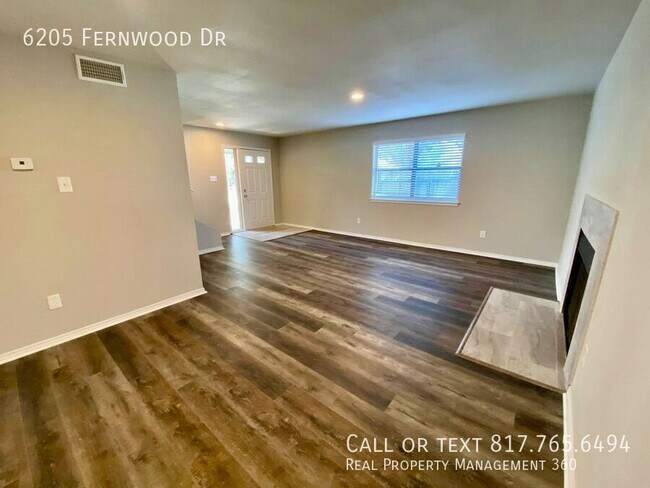 Building Photo - 6205 Fernwood Dr