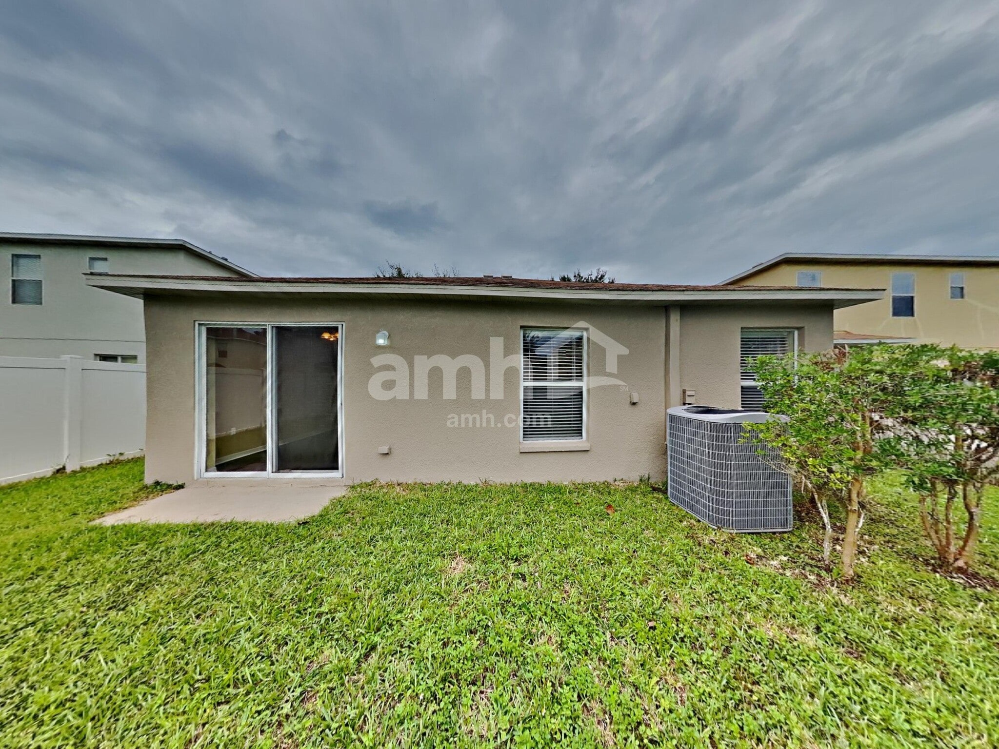 Building Photo - 9742 Simeon Dr