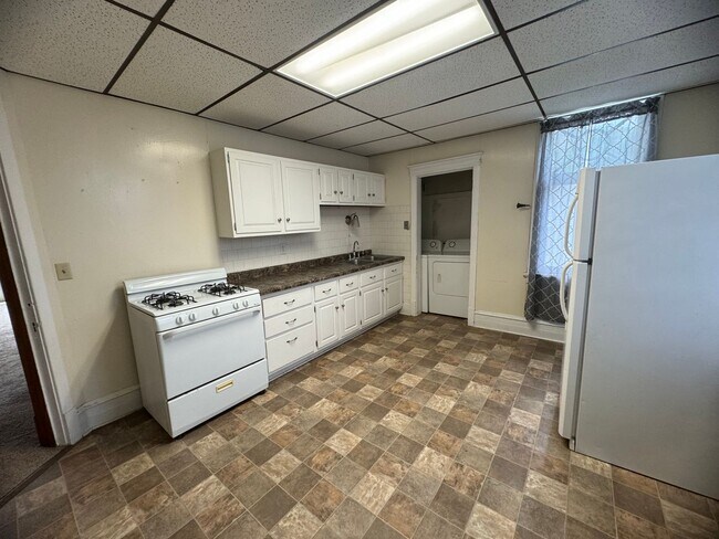 Building Photo - 2602 6th Ave
