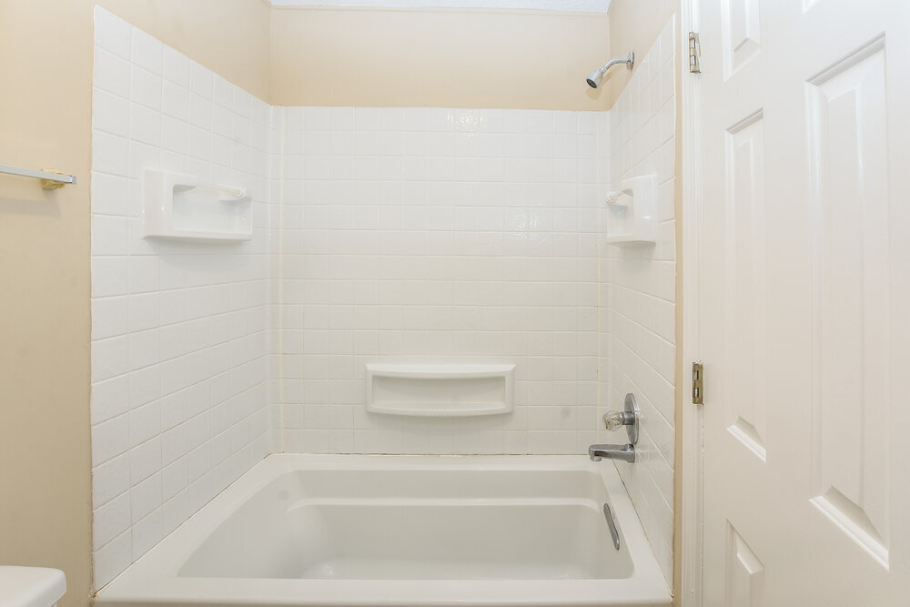 Building Photo - 6867 Brady Hill Dr