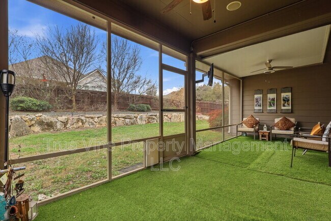 Building Photo - 4727 La Santa Rd