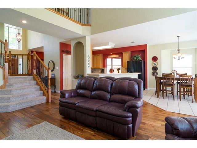 Building Photo - 5909 Vineyard Ln