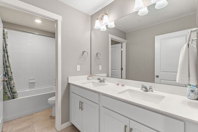 Building Photo - 2186 Prairie Smoke Dr