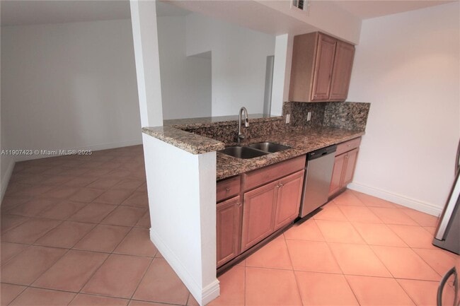 Building Photo - 2321 NW 33rd St