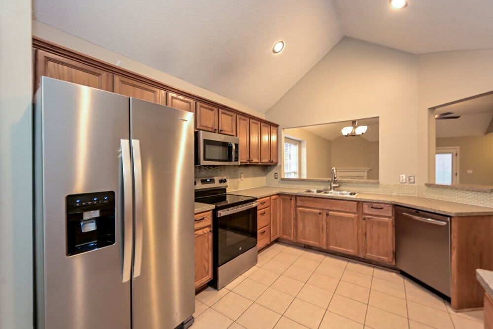 Building Photo - 2204 Joann Dr