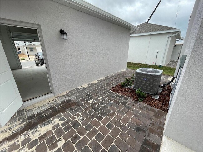 Building Photo - 6098 Blissful St