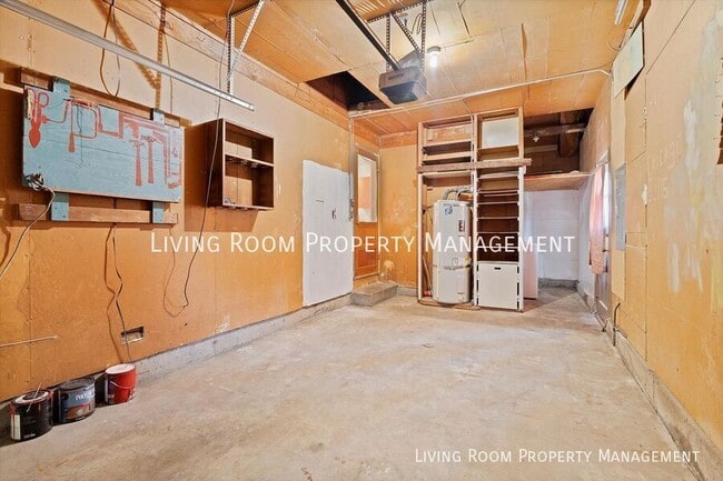 Building Photo - 6201 NE 14th Ave