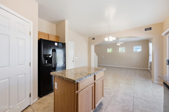 Building Photo - 3014 W Ferruccio Pl