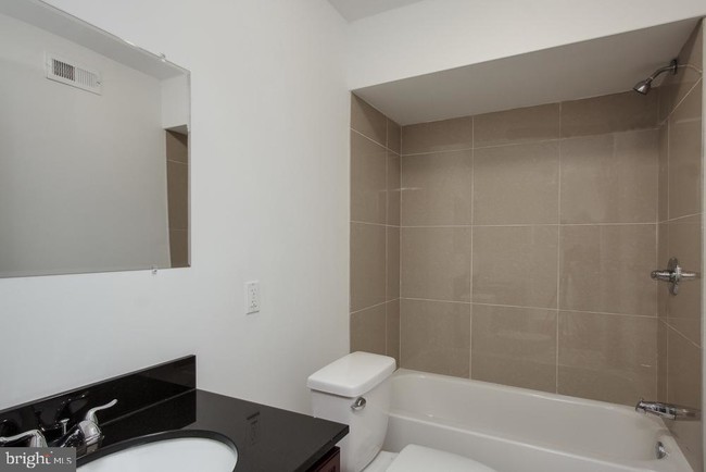 Building Photo - 501 S 49th St