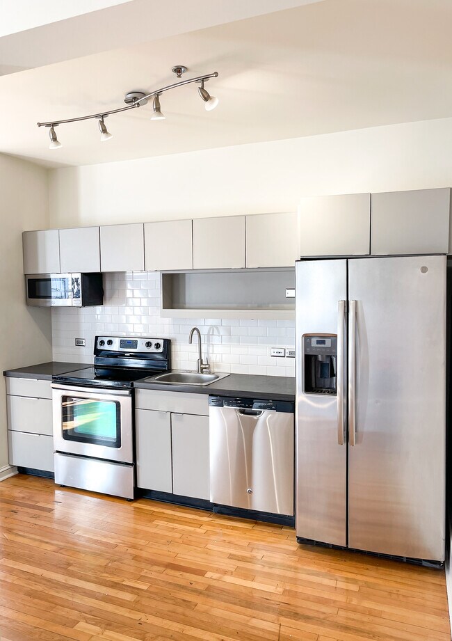 Building Photo - 505 Union Ave SW