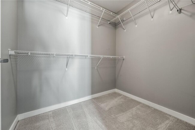 Building Photo - 1360 Peter Haughton Way