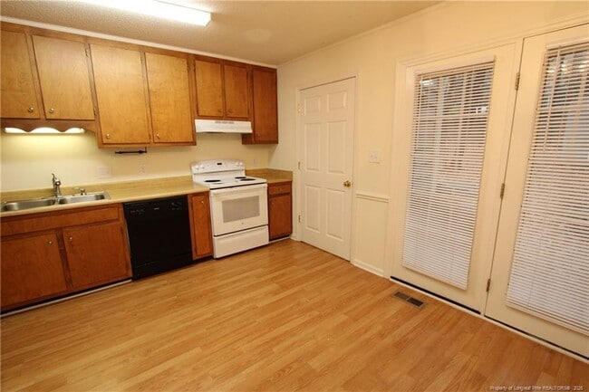 Building Photo - 6124 Deerwood Pl