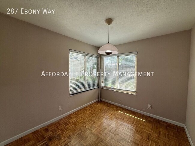 Building Photo - 287 Ebony Way