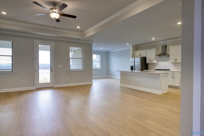 Building Photo - 190 Clift Crk Dr