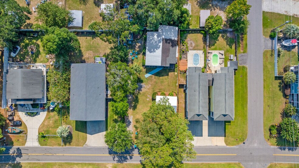 Building Photo - 347 Seabreeze Dr