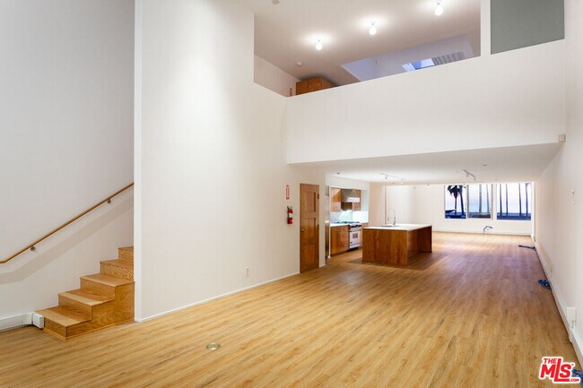 Building Photo - 11 Brooks Ave