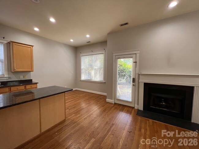 Building Photo - 8523 Lindholm Dr