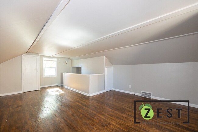 Building Photo - BEAUTIFUL 3 BED HOME