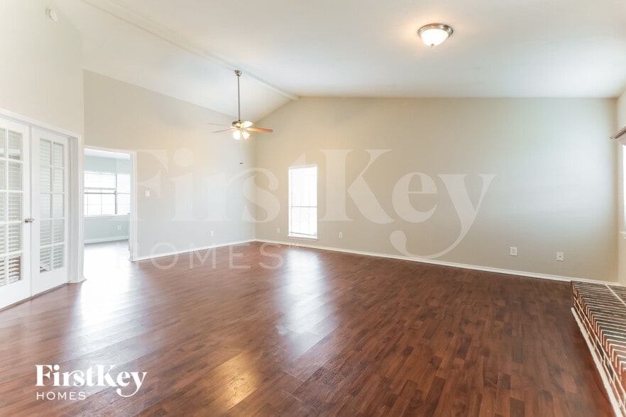 Building Photo - 4412 Hale St
