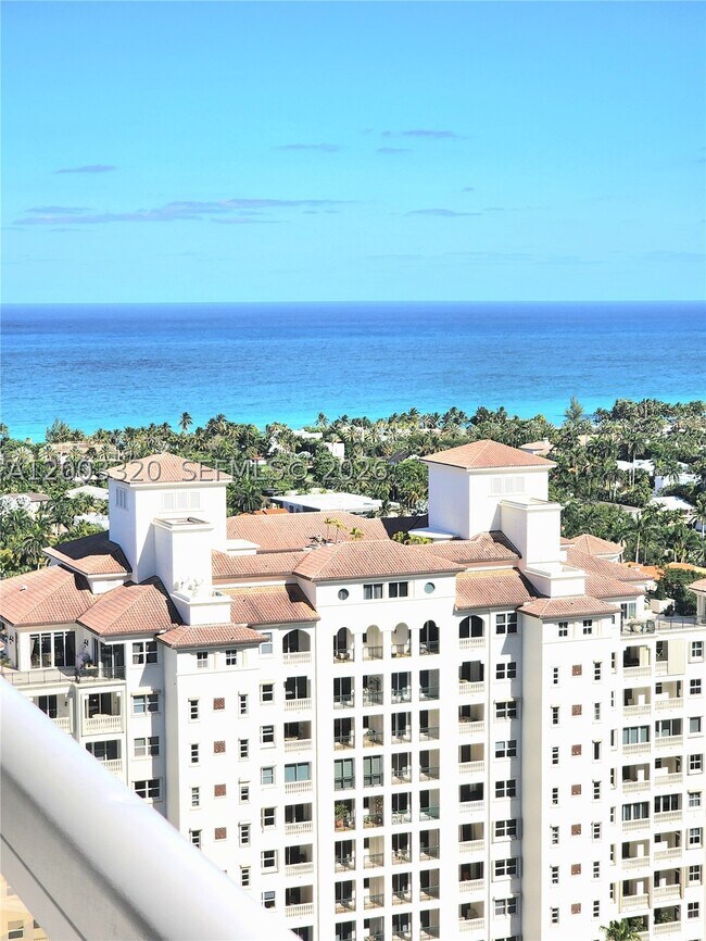 Building Photo - 20185 E Country Club Dr