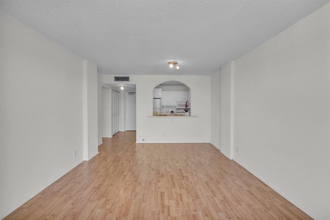 Building Photo - 777 S Federal Hwy