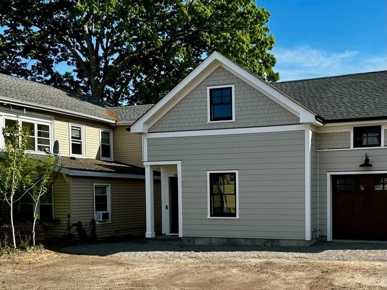 Building Photo - 502 12th Ave