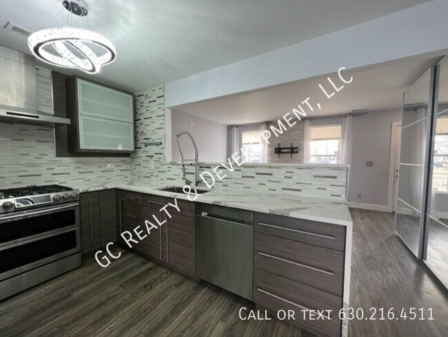 Building Photo - ***HIGHPOINT COMMUNITY / GORGEOUS UPDATED ...