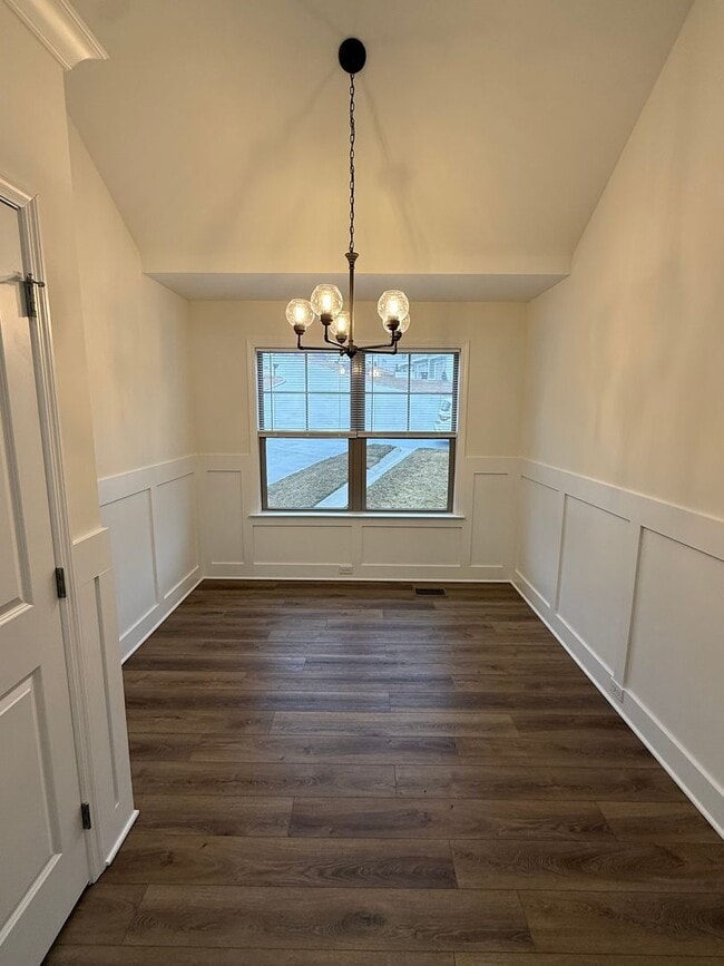 Building Photo - Ooltewah Rental 3 Bedrooms + Full Finished Basement