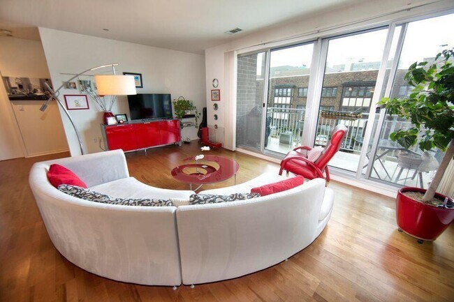 Building Photo - 1522 N Prospect Ave