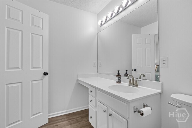 Building Photo - 231 Tigers Paw Dr